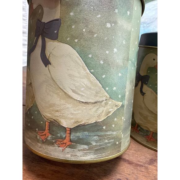 Winter Geese Vintage 80's Nesting Tins Canisters. Tray . & Salt & Pepper Shakers - Picture 6 of 16